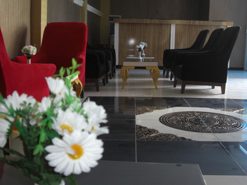 Lara Atalla Hotel Antalya Bagian luar foto