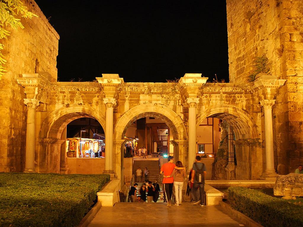 Lara Atalla Hotel Antalya Bagian luar foto