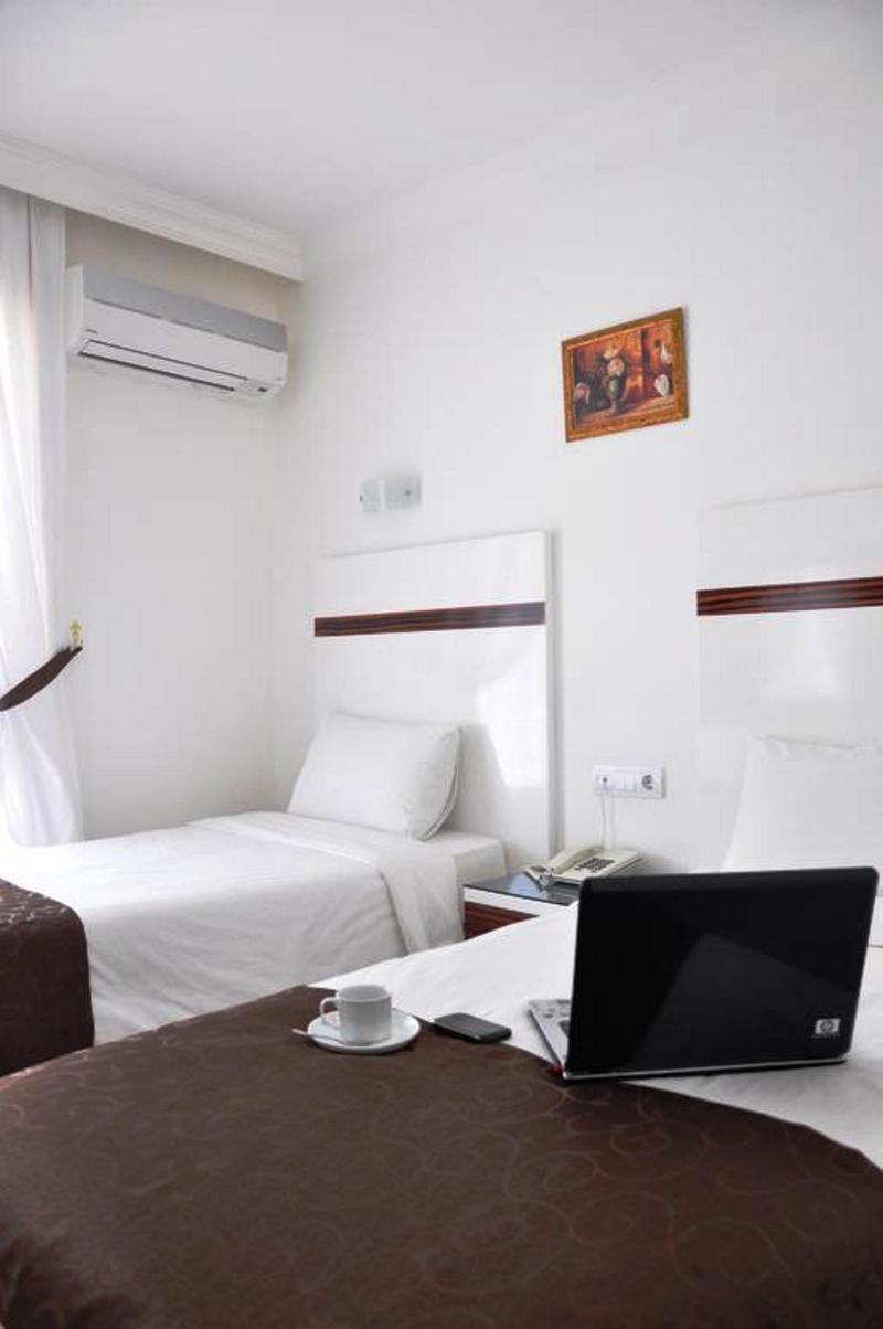 Lara Atalla Hotel Antalya Bagian luar foto